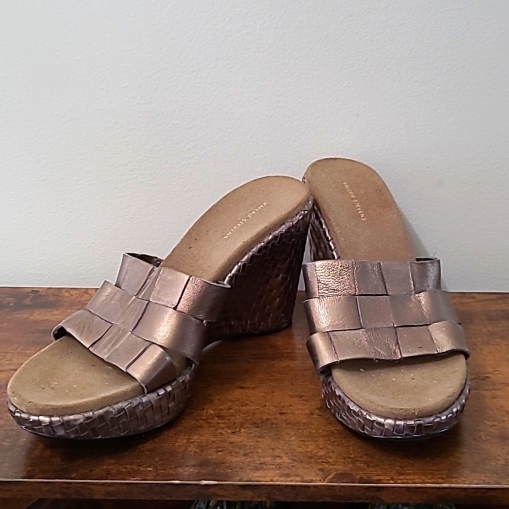 Valerie Stevens Women's Bronze Woven Heeled Sandals size 9.5